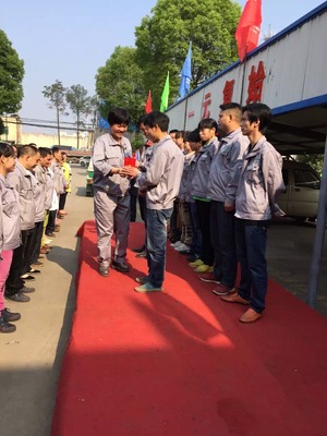 （一元炉业4月份员工大会活动现场）